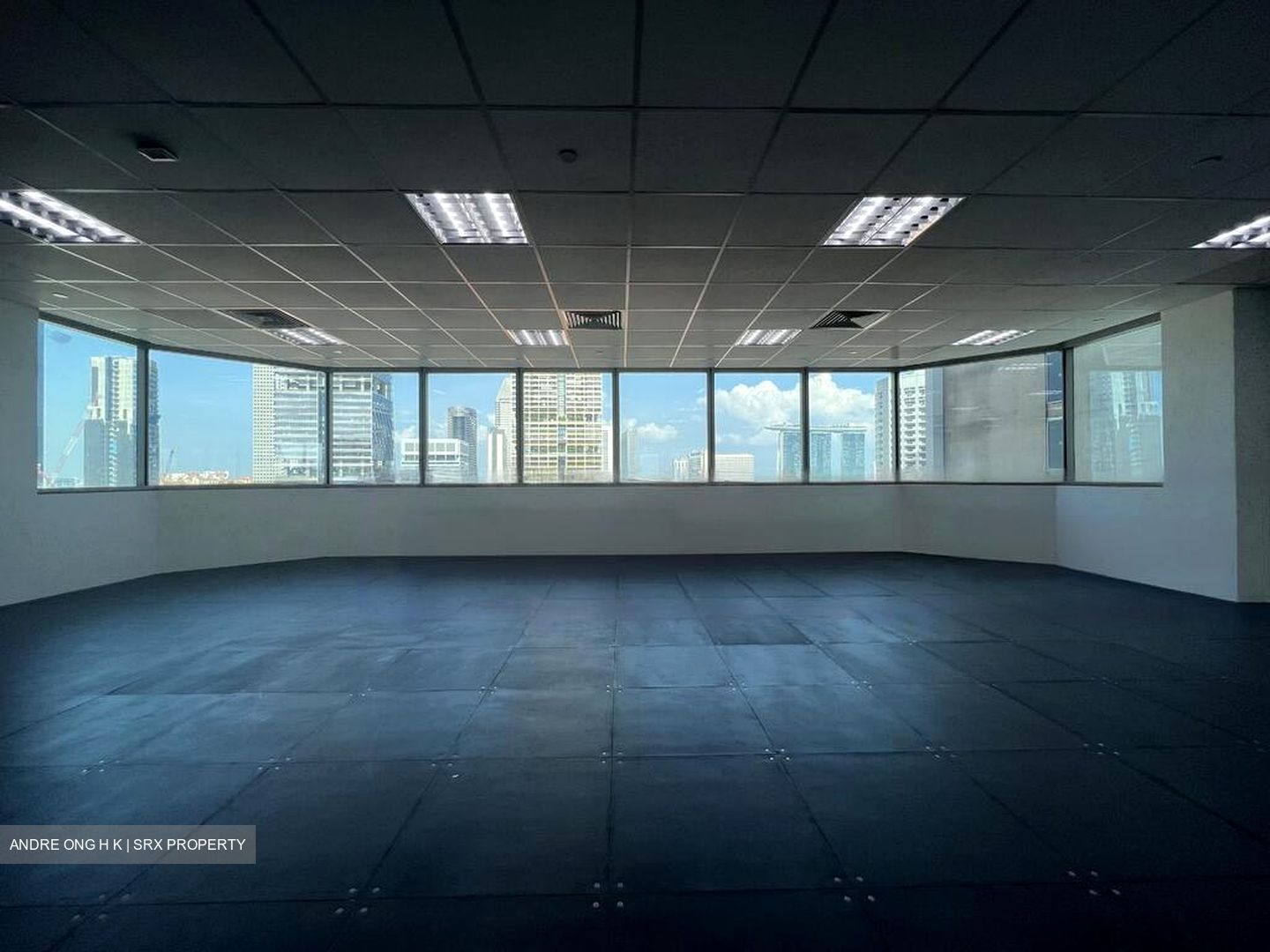 Odeon Towers (D7), Office #450870881